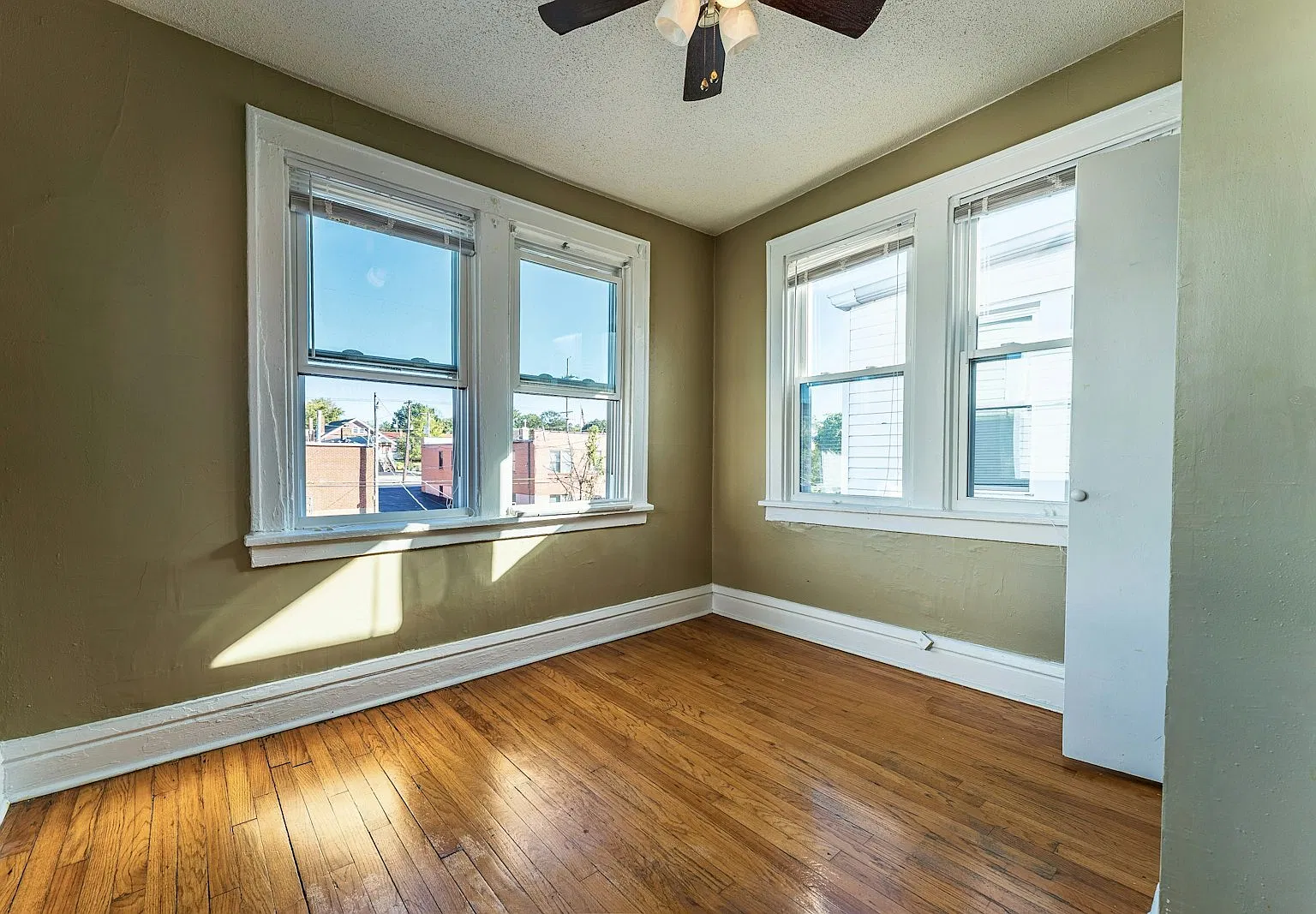 1408 Woodland Drive, Unit 2N — Photo 4