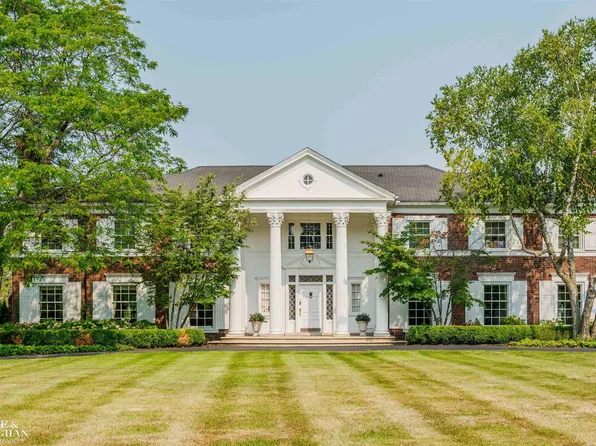 15701 Windmill Pointe Dr, Grosse Pointe Park, MI 48230