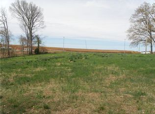 1550 Hankook Rd, Clarksville, TN 37043