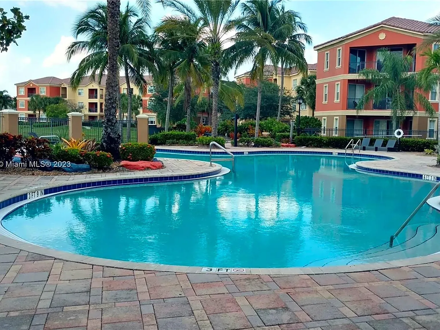 1 bed, 1.0 bath, 775 sqft, $2,050 — Photo 4