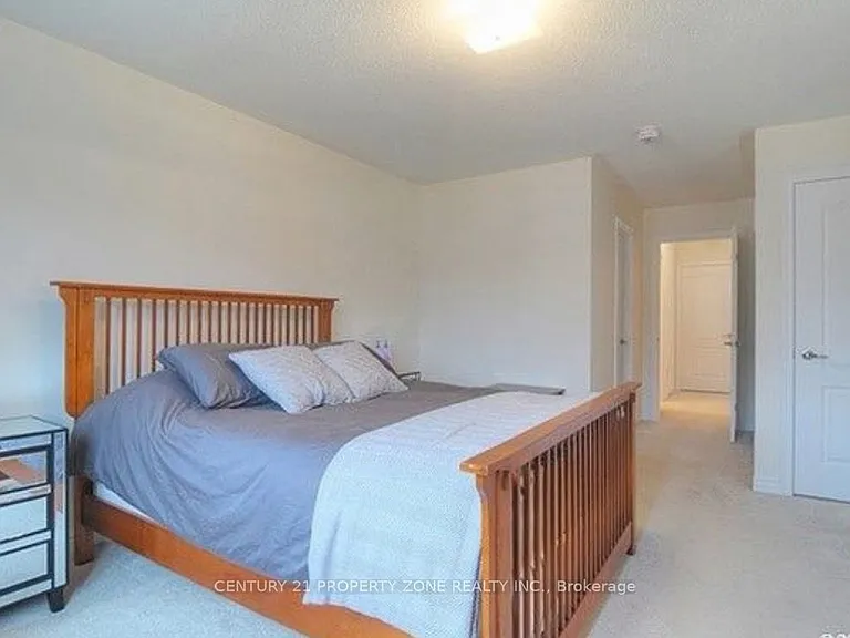 38 Banbridge Cres — Photo 12
