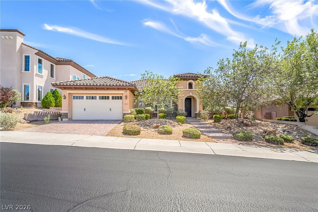 3 bed, 2.5 bath, 2679 sqft, $3,280 — Photo 1