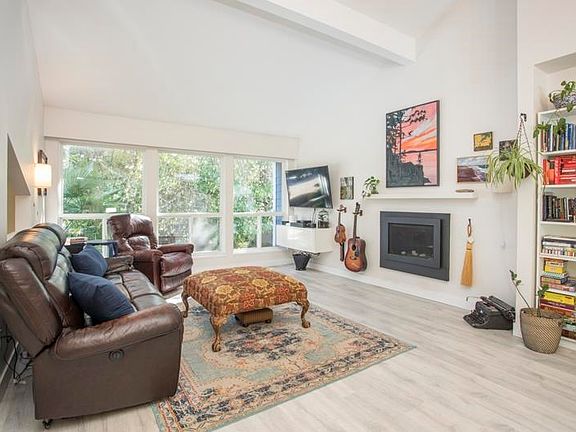3rd image of 253 49th St