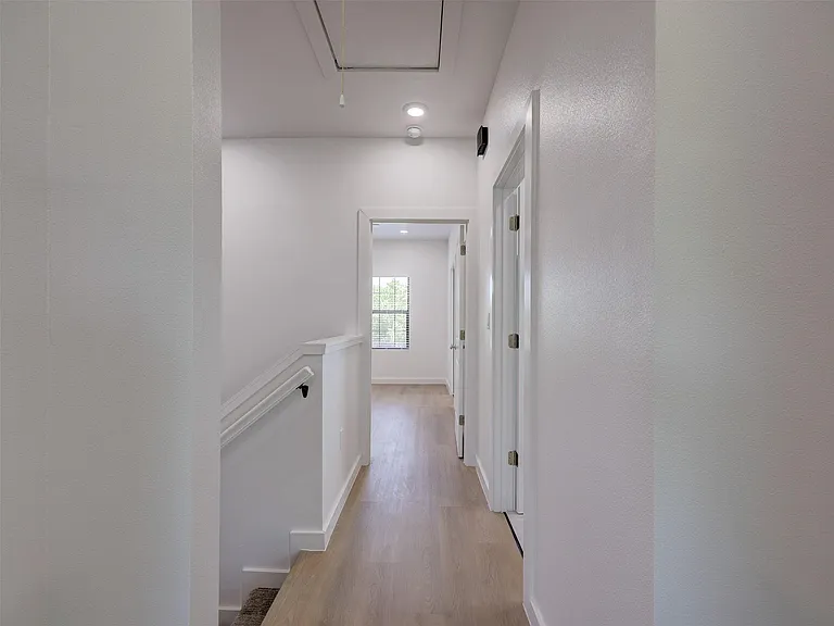 230 Brown St #A — Photo 15