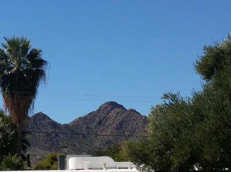Mountain views form your front yard!