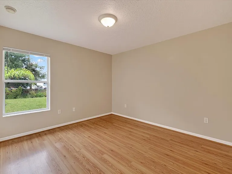 28 Princeton Ln — Photo 30