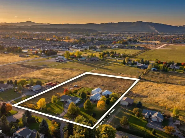 9870 W Gallop Ln, Post Falls, ID 83854
