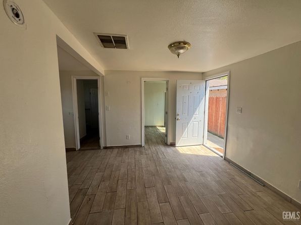 bakersfield-california-18890034 picture