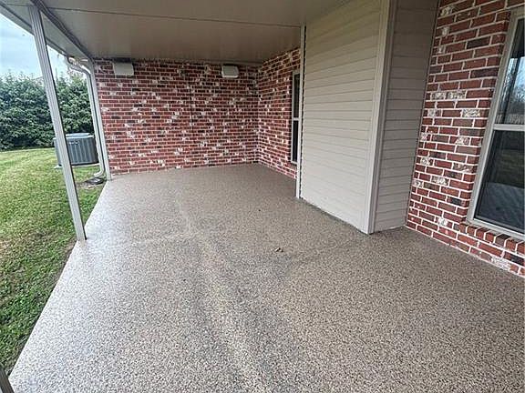 4th image of 118 General Taylor Dr