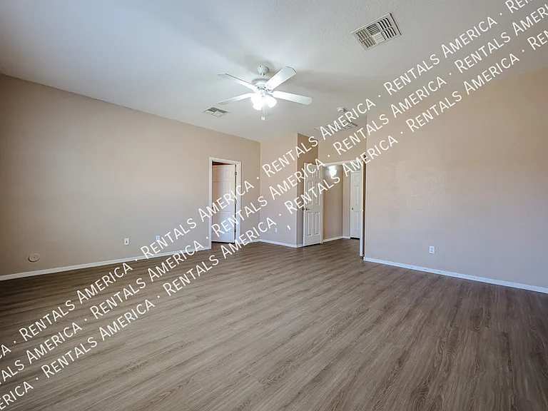 876 E Riviera Pl — Photo 28