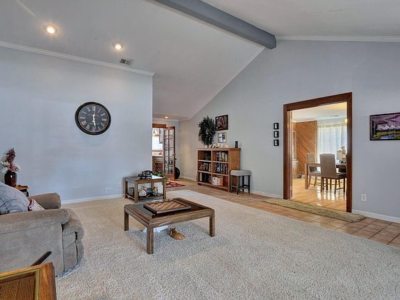 4th image of 10334 Bret Ave