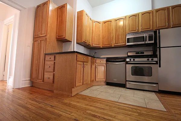 Rented by Bien Realty Ltd | media 47