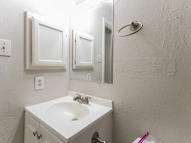 16111 Rosenridge Dr — Photo 22