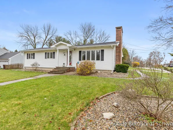 532 Seminole Dr, Fremont, MI 49412