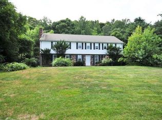 82 Framingham Rd, Southborough, MA 01772
