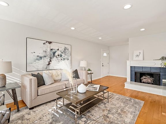 5th image of 245 Verano Dr