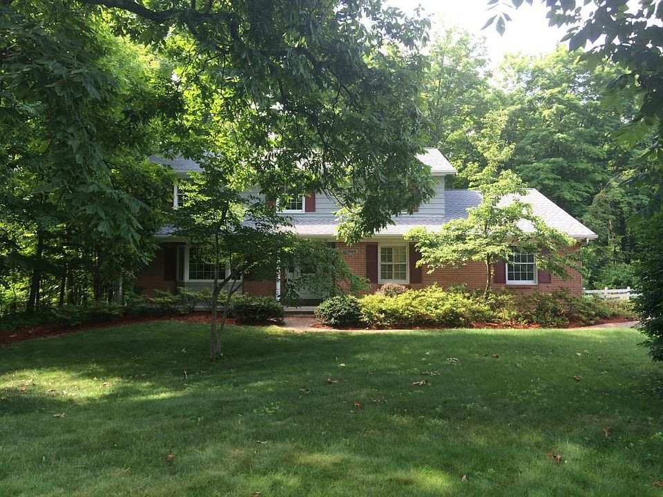 1st image of 13966 Stonehenge Cir NW