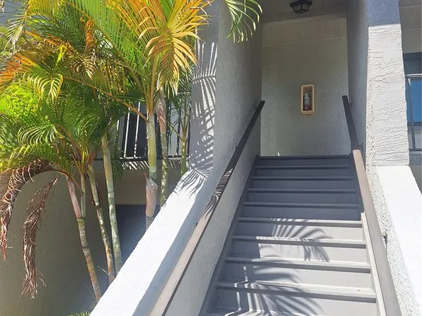 2377 Lake Heather Heights Ct #2377, Dunedin, FL 34698