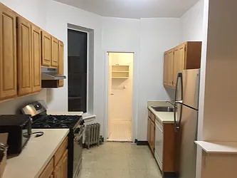 Rented by Metroline Realty