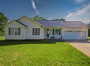 203 Eastwinds Ct, Chesnee, SC 29323