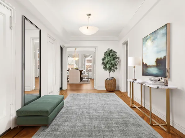 136 East 64th Street image 4 of 13