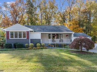 92 Briar Hills Cir, Springfield, NJ 07081