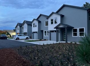 3198 NW Division St, Gresham, OR 97030