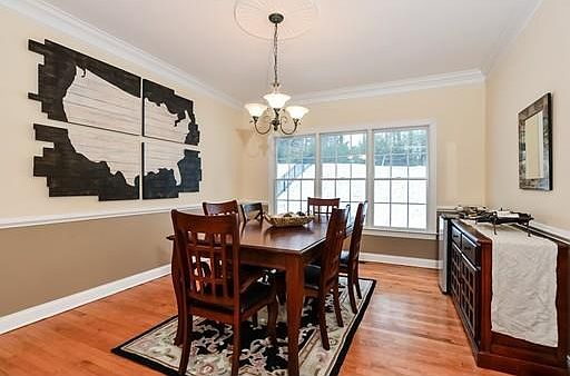 3rd image of 20 Endean Dr