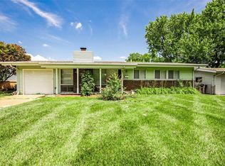 440 Allen Dr, Florissant, MO 63033
