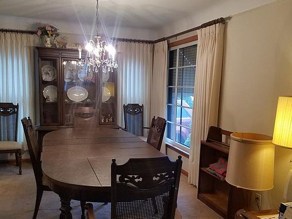 3rd image of 6405 Monmouth Dr