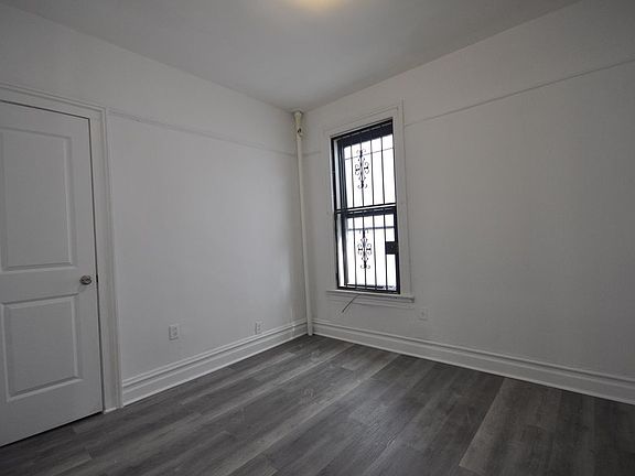 5th image of 2031 Bedford Ave #4R