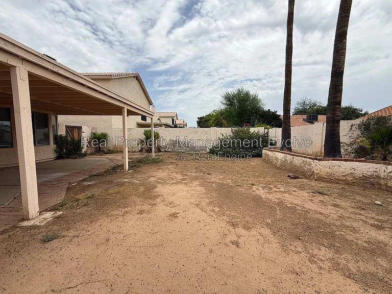 3725 E Taro Ln — Photo 29