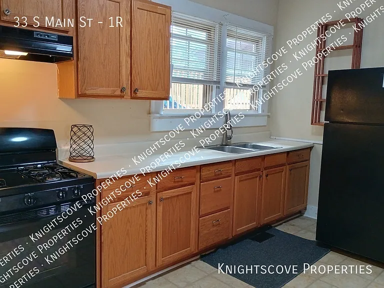 33 S Main St #1R — Photo 16