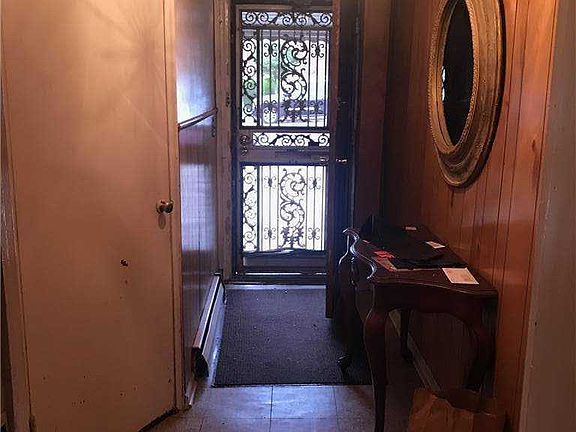 4th image of 3740 Laconia Ave #1