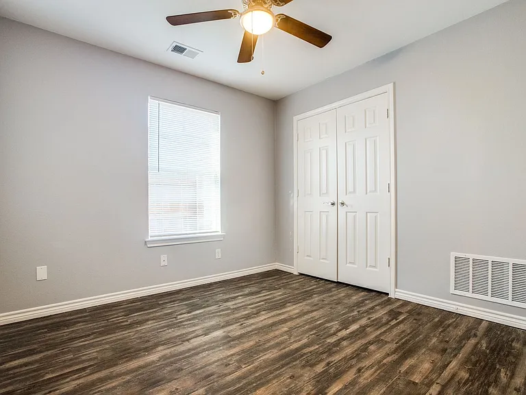 1008 Canal St — Photo 15