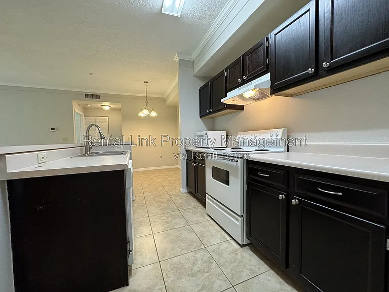 11530 Villa Grand #1121 — Photo 16