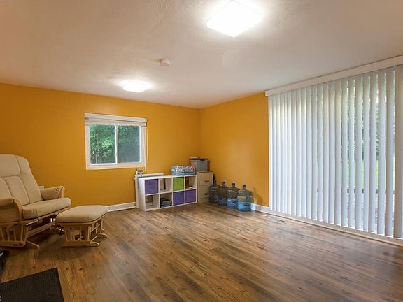 4th image of 531 Northlawn Dr