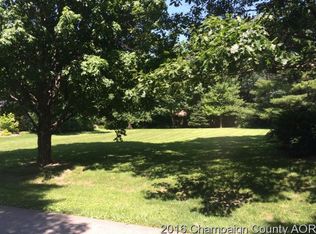 34 Willow Ct, Champaign, IL 61820