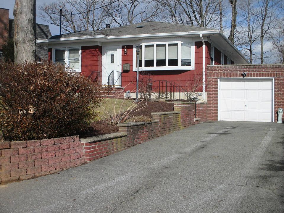 1st image of 115 Oak Ave