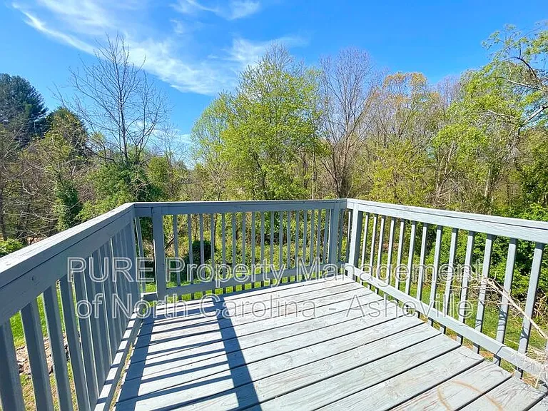 143 Carrion Ln — Photo 12