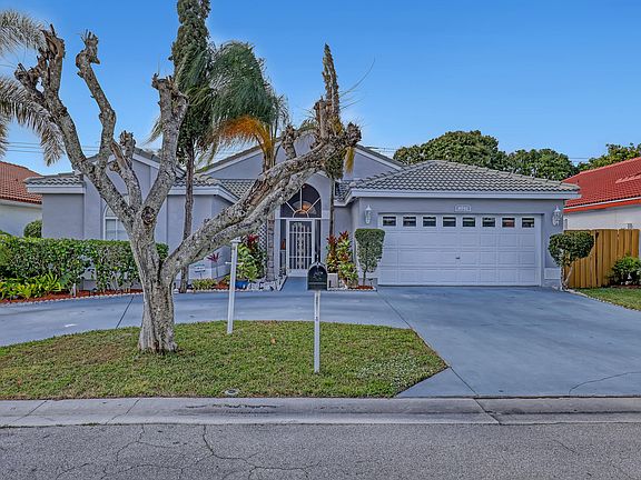 3rd image of 4941 Broadstone Circle