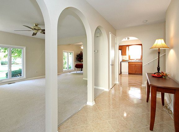2nd image of 820 E Grand Lake Blvd