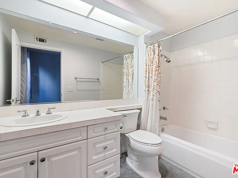 24310 Belford Ct — Photo 38