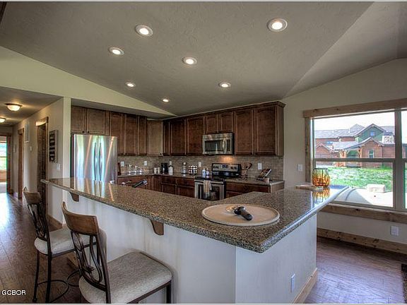3rd image of 540 Elktrack Cir
