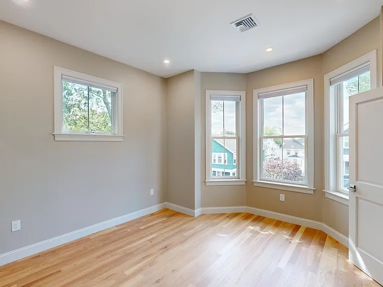 105 Hooker St #2 — Photo 22