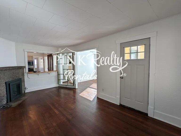 118 Lafayette Rd — Photo 9
