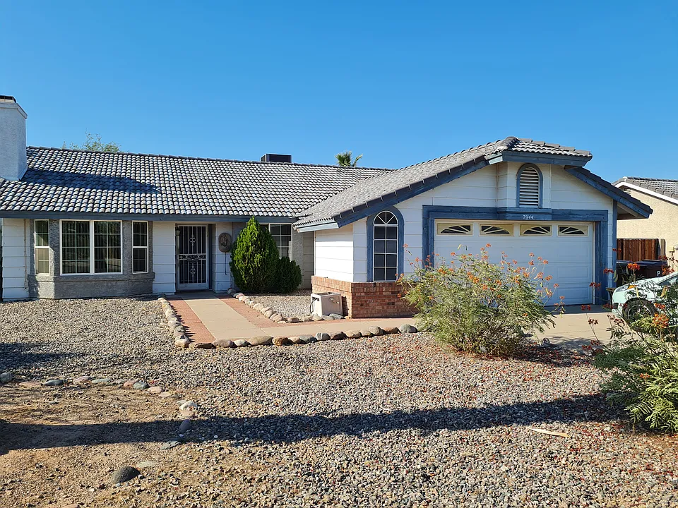7944 W Charter Oak Rd