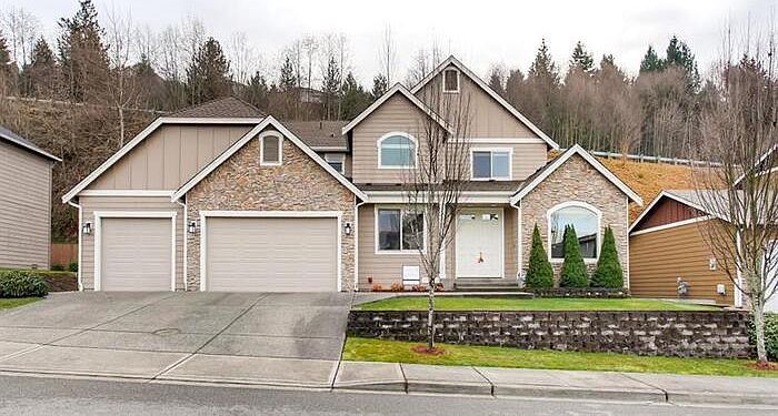 1st image of 104 174th Ave E