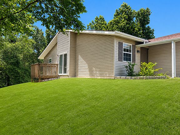3rd image of 79 Velvet Dr #79