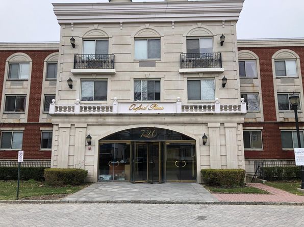 720 Middle Neck Rd APT 2F